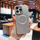 Magnetic Ice-Cool Hollow Cooling Case for iphone